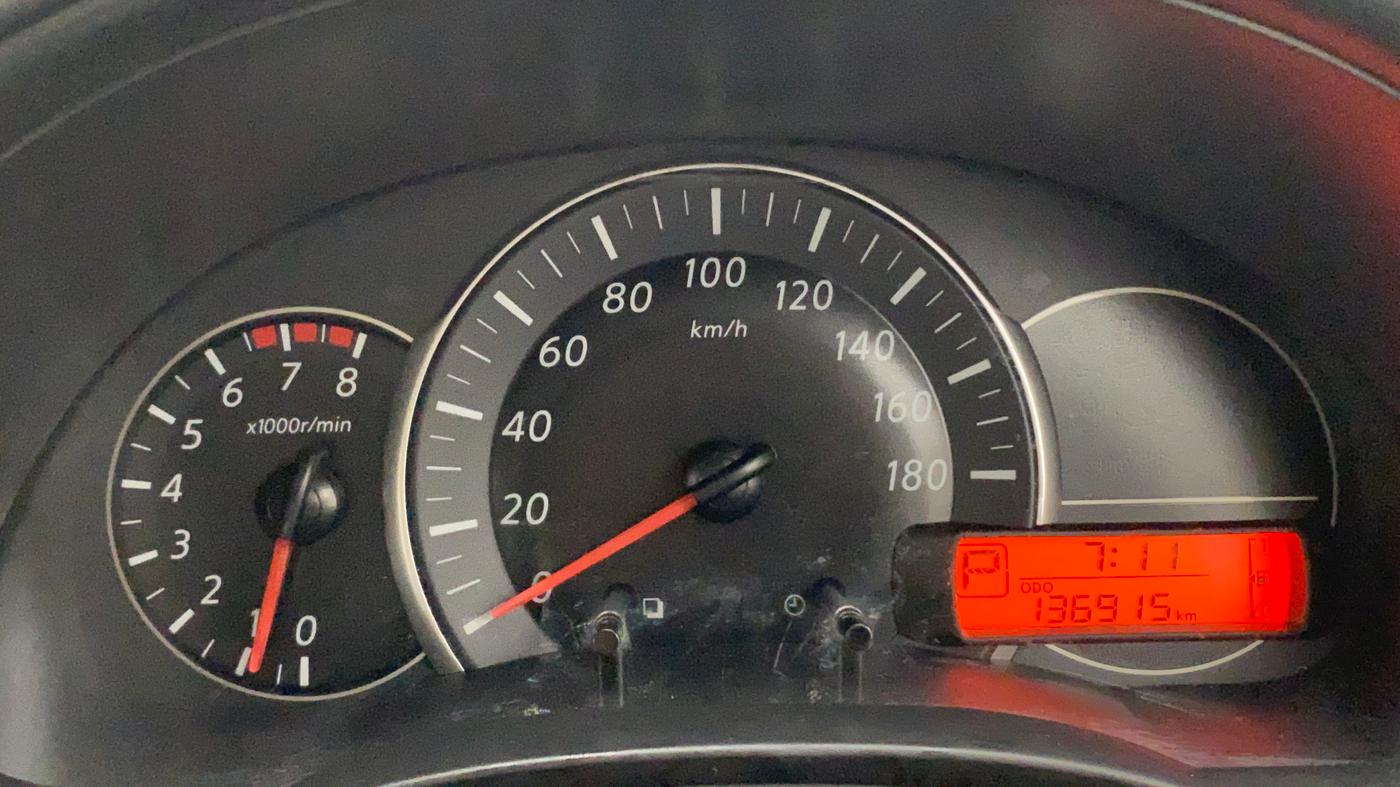 2016 Nissan Micra XV CVT, Petrol, Automatic, 1,36,814 km, Odometer Image