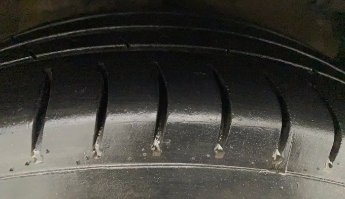 2014 Maruti Celerio VXI CNG, CNG, Manual, 1,03,434 km, Left Rear Tyre Tread