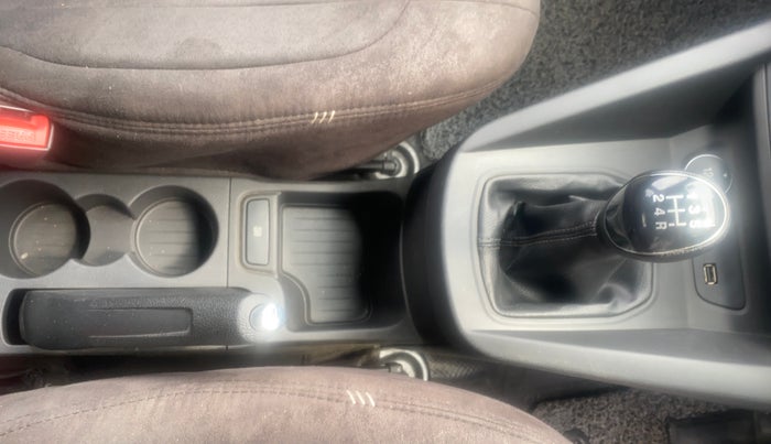 2020 Ford FREESTYLE TITANIUM PLUS 1.2 PETROL, Petrol, Manual, 29,087 km, Gear Lever