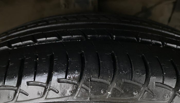 2019 Maruti Ciaz 1.5 ZETA VVT SHVS AT, Petrol, Automatic, 19,812 km, Right Front Tyre Tread