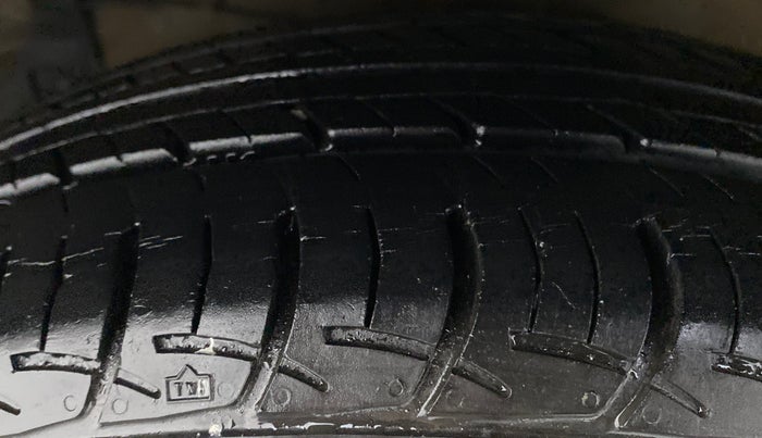 2019 Maruti Ciaz 1.5 ZETA VVT SHVS AT, Petrol, Automatic, 19,812 km, Left Front Tyre Tread