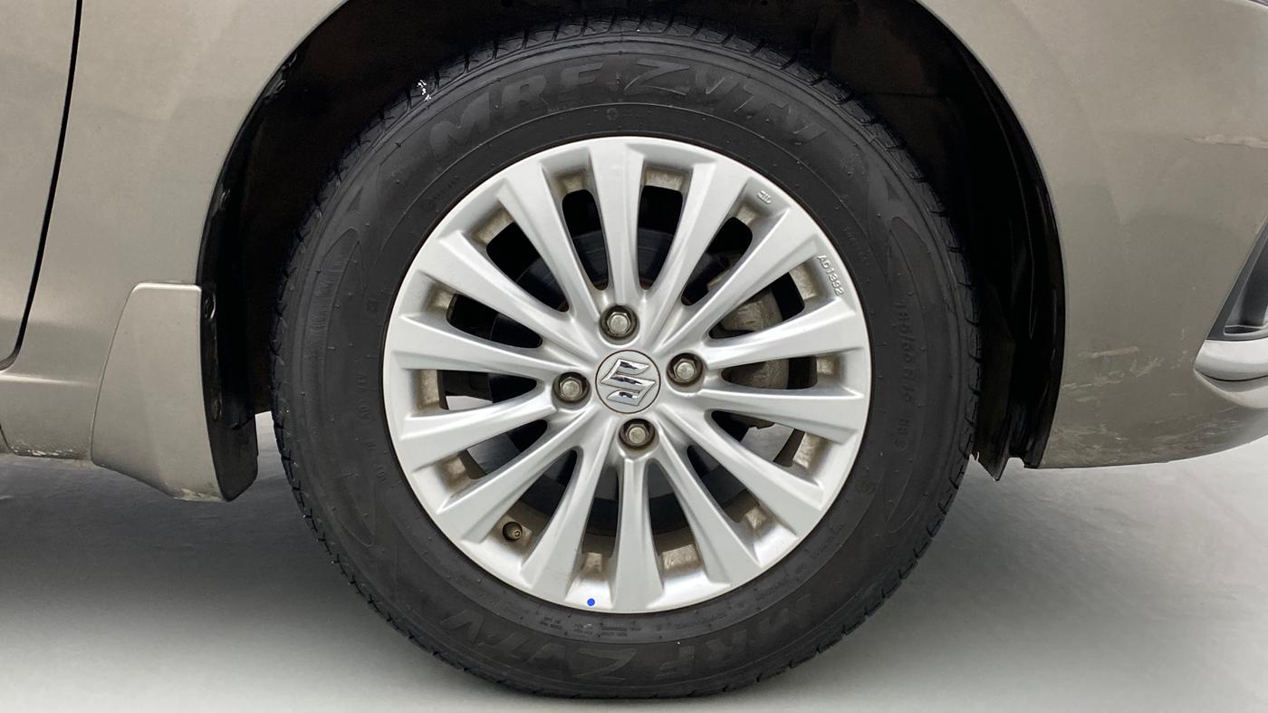 2019 Maruti Ciaz 1.5 ZETA VVT SHVS AT, Petrol, Automatic, 19,812 km, Right Front Wheel