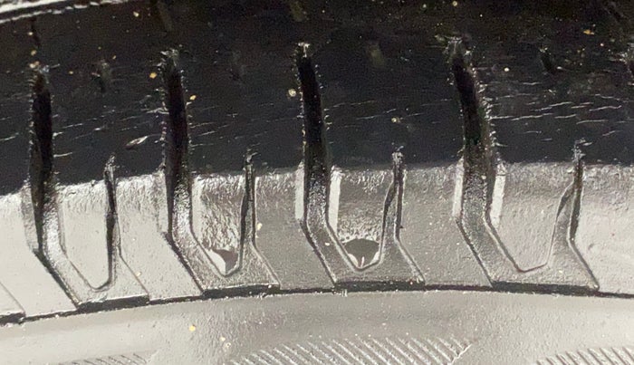 2016 Tata Tiago XM PETROL, Petrol, Manual, 55,733 km, Left Front Tyre Tread