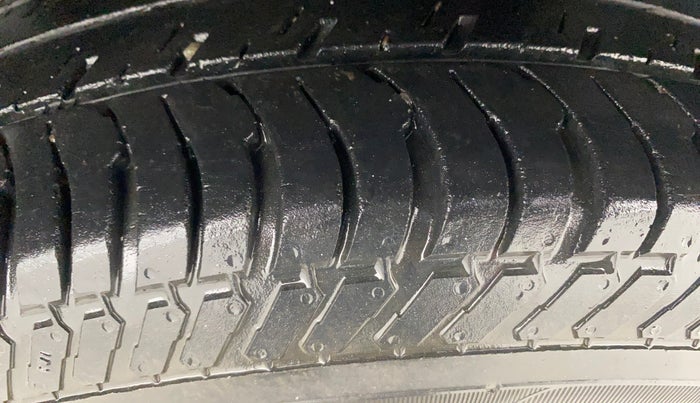 2016 Maruti Swift Dzire VXI, Petrol, Manual, 85,607 km, Left Rear Tyre Tread