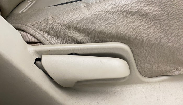 2016 Maruti Swift Dzire VXI, Petrol, Manual, 85,607 km, Driver Side Adjustment Panel