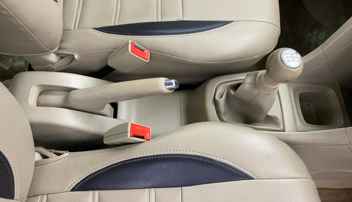 2016 Maruti Swift Dzire VXI, Petrol, Manual, 85,607 km, Gear Lever