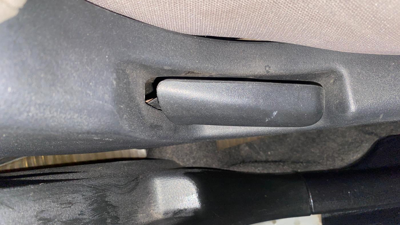 2014 Maruti Wagon R 1.0 VXI, Petrol, Manual, 81,173 km, Driver Side Adjustment Panel