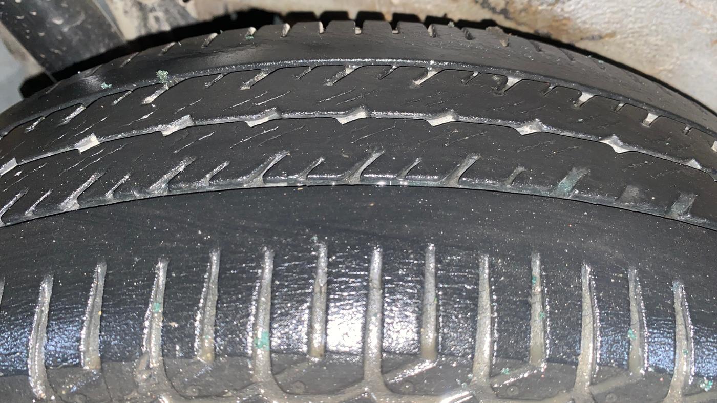 2014 Maruti Wagon R 1.0 VXI, Petrol, Manual, 81,173 km, Right Rear Tyre Tread