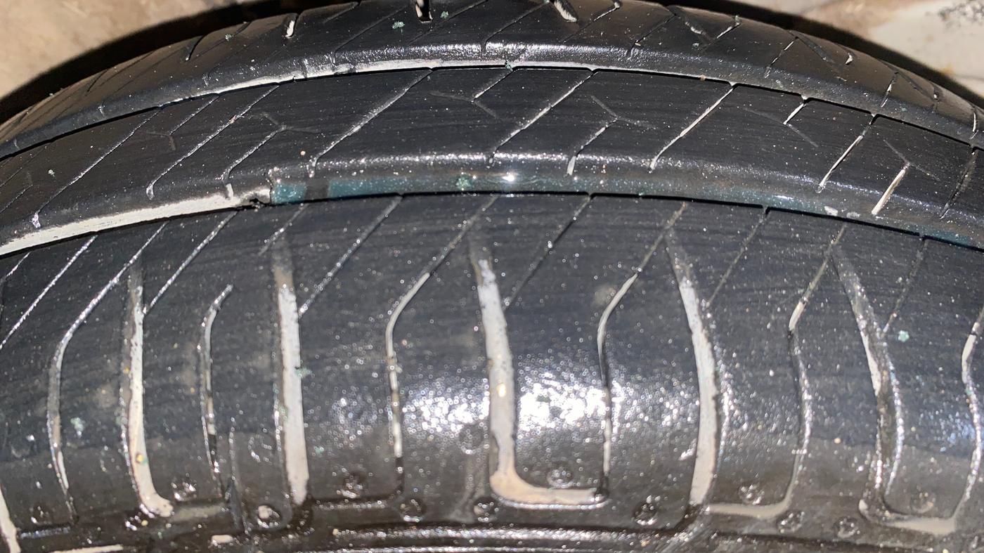 2014 Maruti Wagon R 1.0 VXI, Petrol, Manual, 81,173 km, Right Front Tyre Tread
