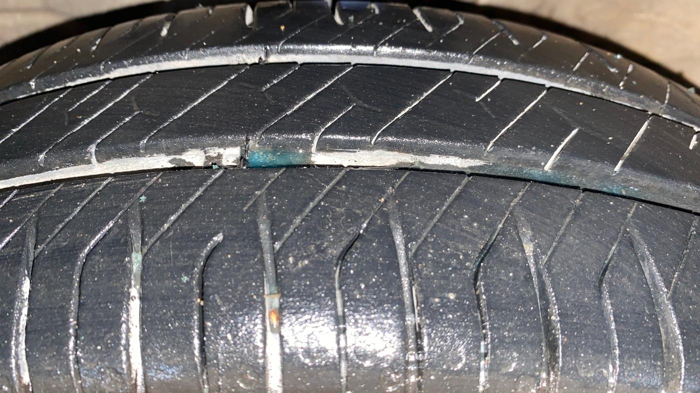 2014 Maruti Wagon R 1.0 VXI, Petrol, Manual, 81,173 km, Left Front Tyre Tread