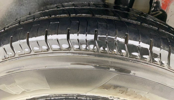 2019 Maruti Dzire VXI AMT, Petrol, Automatic, 89,000 km, Left Rear Tyre Tread