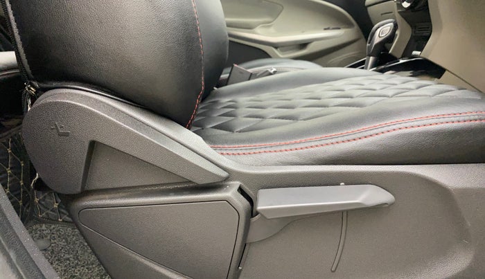 2014 Ford Ecosport TITANIUM 1.5L PETROL AT, Petrol, Automatic, 46,600 km, Driver Side Adjustment Panel