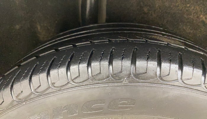 2014 Ford Ecosport TITANIUM 1.5L PETROL AT, Petrol, Automatic, 46,600 km, Right Rear Tyre Tread