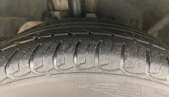 2014 Ford Ecosport TITANIUM 1.5L PETROL AT, Petrol, Automatic, 46,600 km, Right Front Tyre Tread