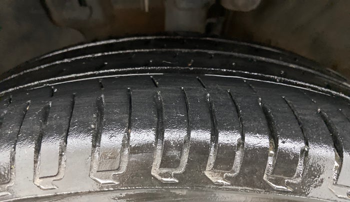 2020 Hyundai Verna S PLUS 1.5 VTVT, Petrol, Manual, 31,552 km, Left Front Tyre Tread