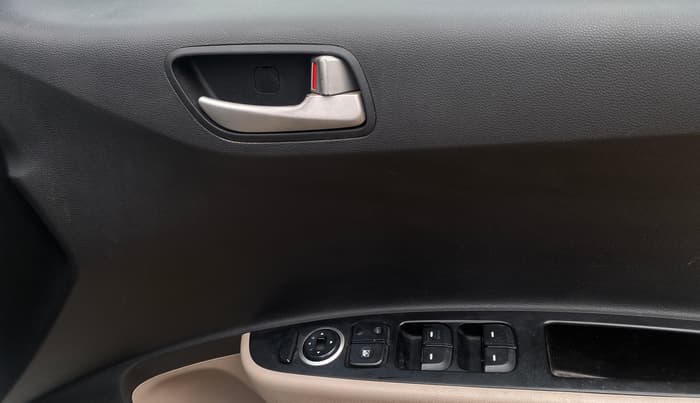 2015 Hyundai Grand i10 SPORTZ 1.2 KAPPA VTVT, Petrol, Manual, 60,718 km, Driver Side Door Panels Control