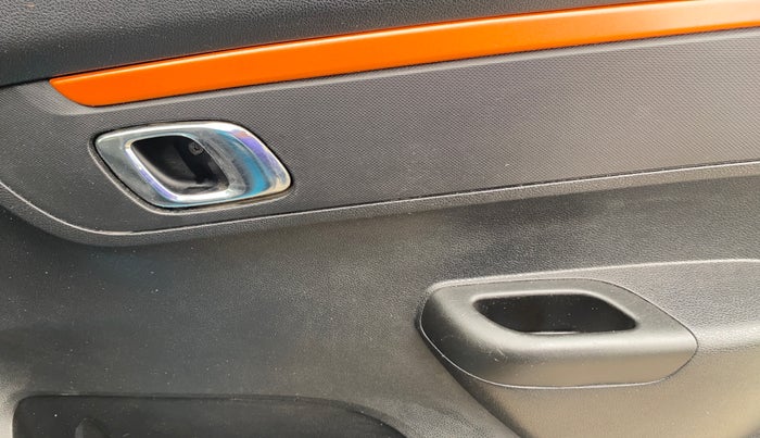 2019 Renault Kwid RXL 1.0 AMT, Petrol, Automatic, 29,041 km, Driver Side Door Panels Control