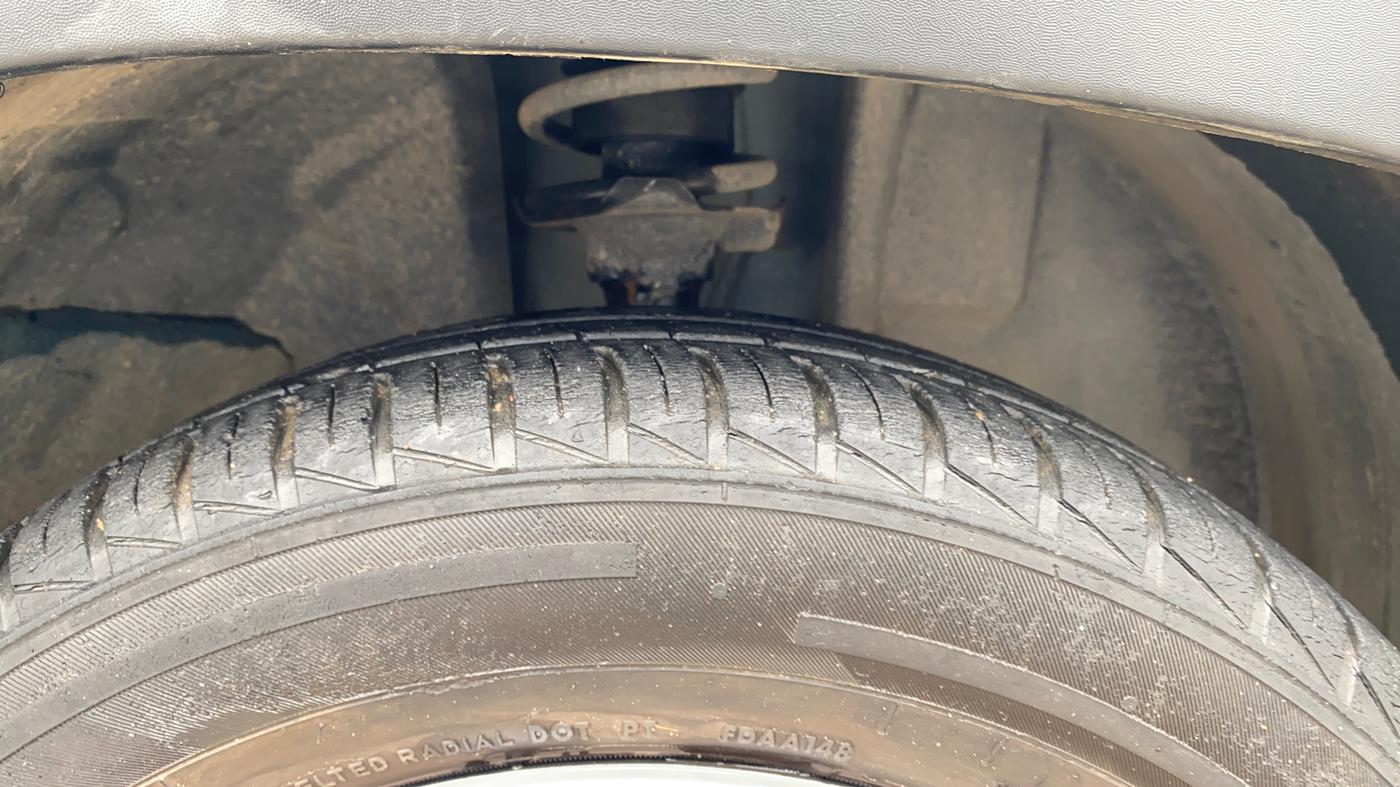 2019 Renault Kwid RXL 1.0 AMT, Petrol, Automatic, 29,041 km, Right Front Tyre Tread