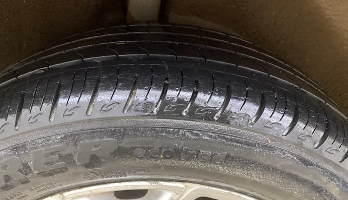 2014 Ford Ecosport TITANIUM 1.5L DIESEL, Diesel, Manual, 61,694 km, Right Rear Tyre Tread