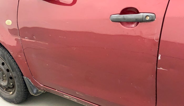 2010 Maruti Ritz LXI, Petrol, Manual, 72,199 km, Front passenger door - Slightly dented