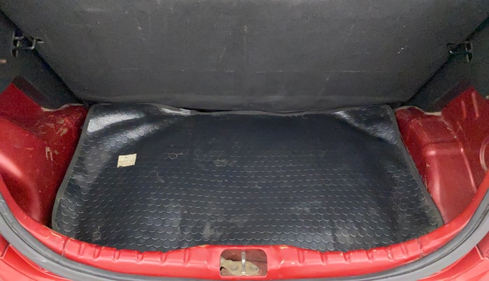 2013 Hyundai Eon ERA +, Petrol, Manual, 92,495 km, Boot Inside