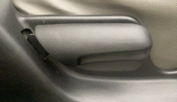 2014 Maruti Swift VXI, Petrol, Manual, 41,885 km, Driver Side Adjustment Panel