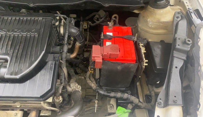 2014 Maruti Swift VXI, Petrol, Manual, 41,885 km, Engine View - Left