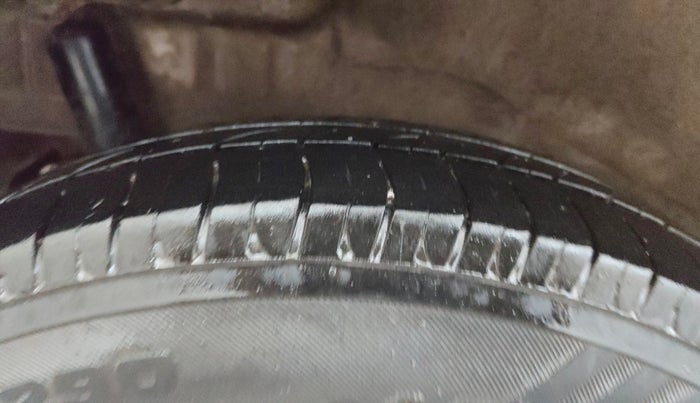 2016 Maruti Wagon R 1.0 LXI CNG, CNG, Manual, 73,617 km, Right Rear Tyre Tread