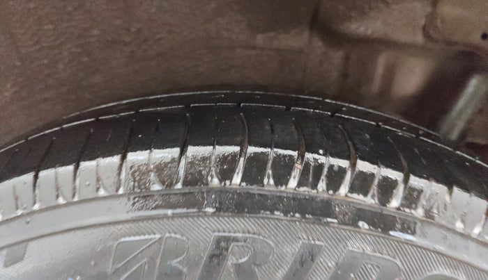 2016 Maruti Wagon R 1.0 LXI CNG, CNG, Manual, 73,617 km, Left Rear Tyre Tread