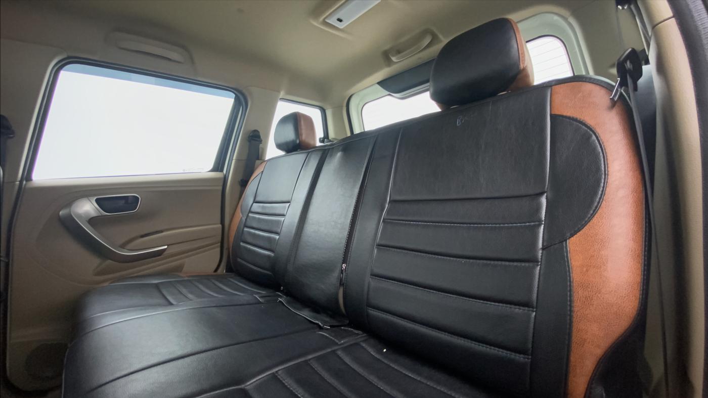 2022 Mahindra BOLERO NEO N 10, Diesel, Manual, 7,235 km, Right Side Rear Door Cabin