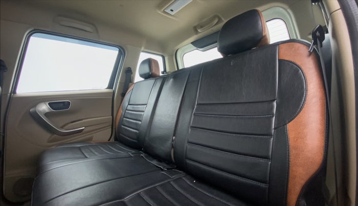 2022 Mahindra BOLERO NEO N 10, Diesel, Manual, 7,235 km, Right Side Rear Door Cabin
