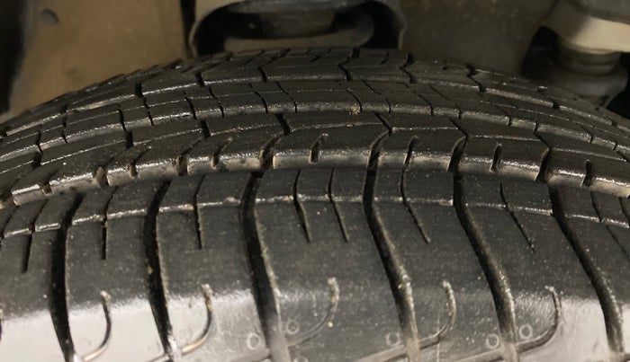 2022 Mahindra BOLERO NEO N 10, Diesel, Manual, 7,235 km, Right Front Tyre Tread