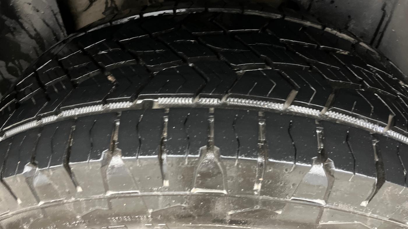 2021 Tata Harrier XZ PLUS 2.0L DARK EDITION, Diesel, Manual, 1,13,204 km, Left Rear Tyre Tread