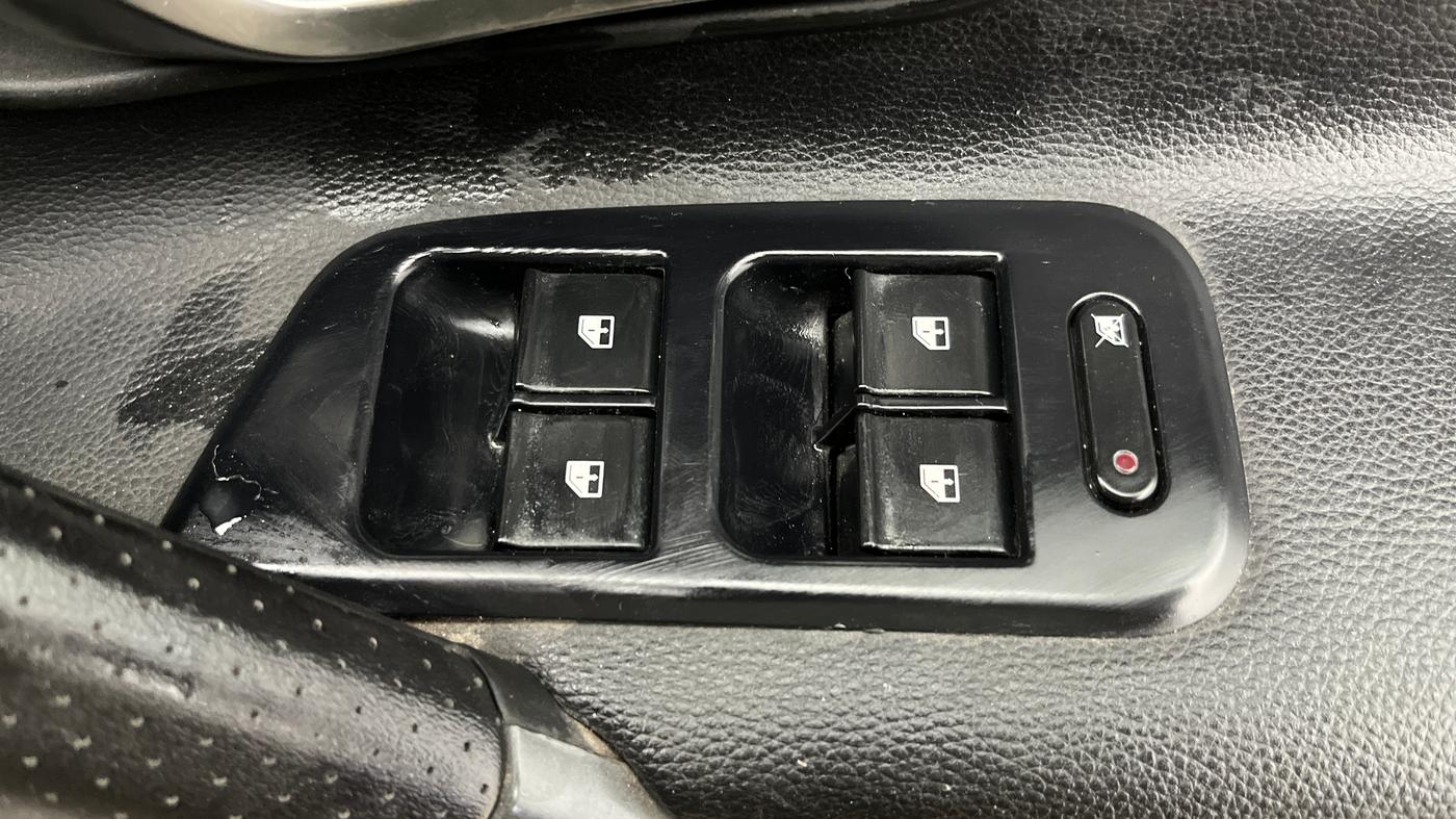 2021 Tata Harrier XZ PLUS 2.0L DARK EDITION, Diesel, Manual, 1,13,204 km, Driver Side Door Panels Control
