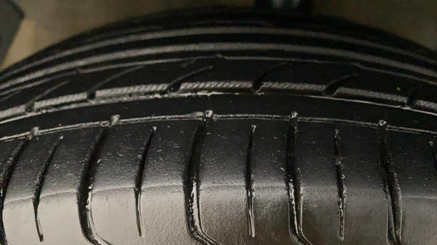 2011 Hyundai i20 SPORTZ 1.2, Petrol, Manual, 1,15,088 km, Left Front Tyre Tread