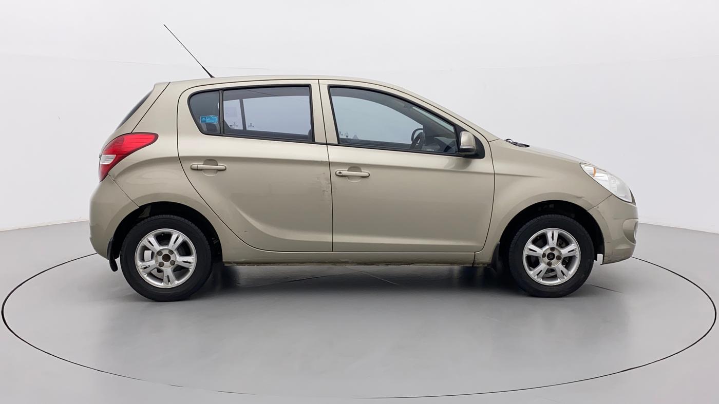 2011 Hyundai i20 SPORTZ 1.2, Petrol, Manual, 1,15,088 km, Right Side View