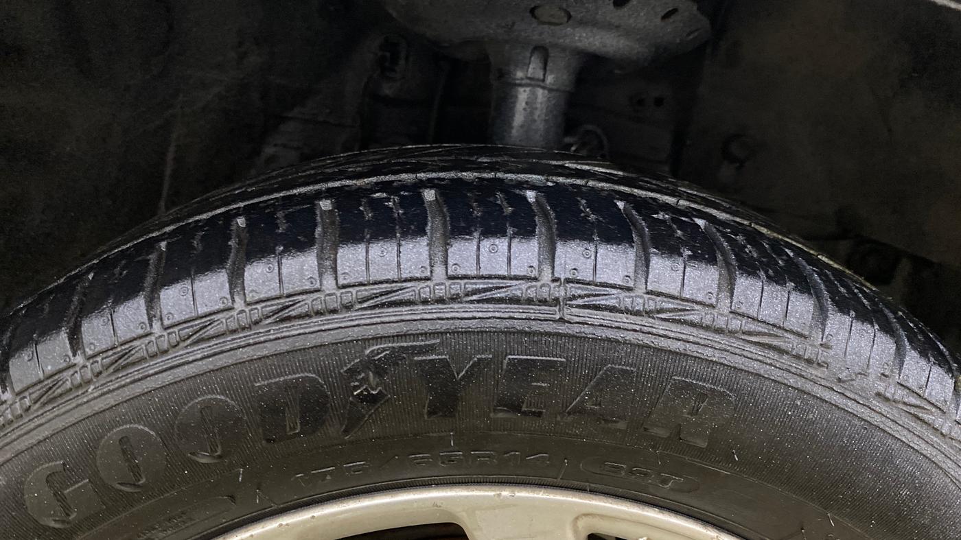 2016 Honda Amaze 1.2L I-VTEC VX AT, Petrol, Automatic, 86,584 km, Right Front Tyre Tread