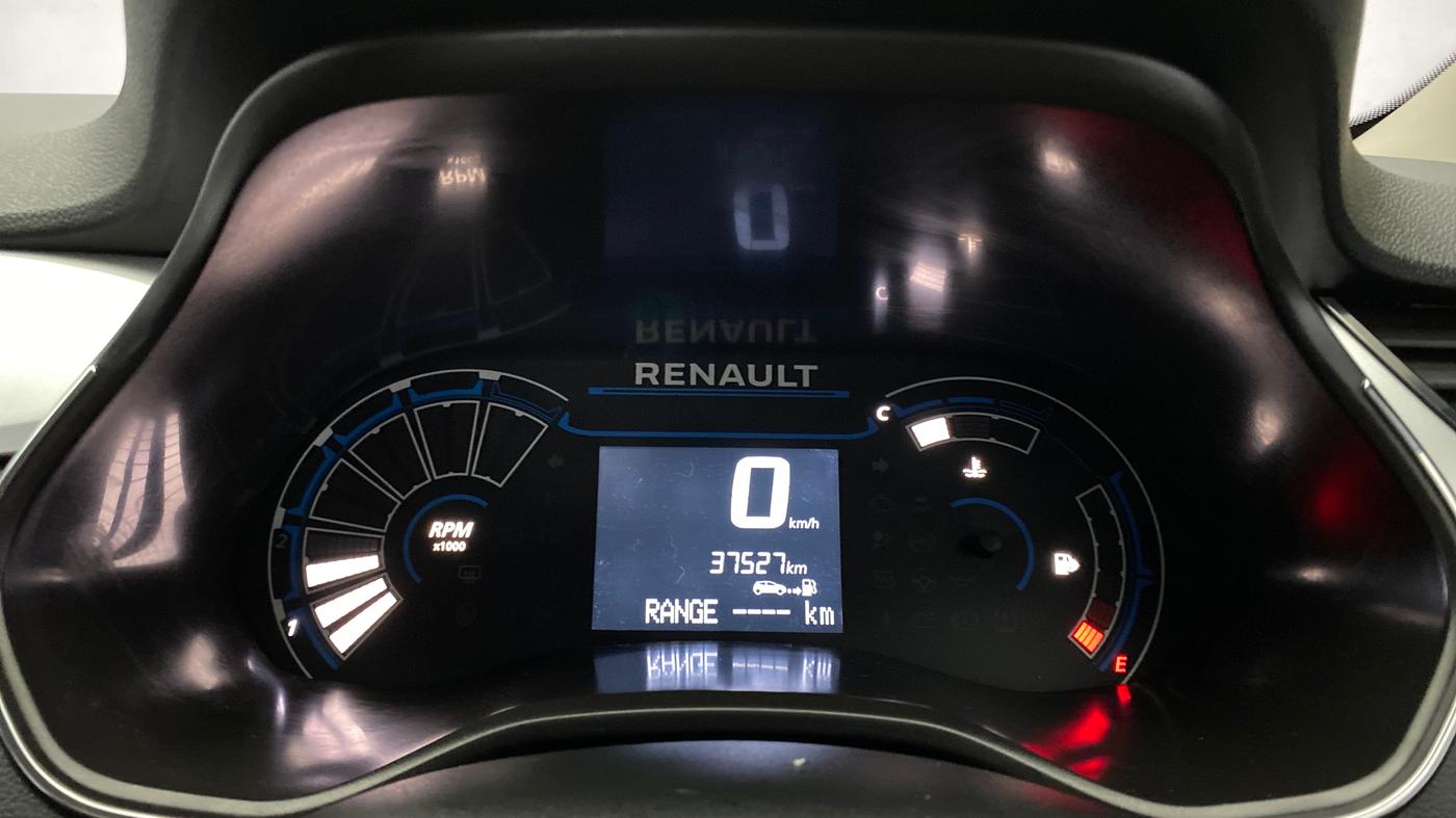 2022 Renault TRIBER RXZ, Petrol, Manual, 37,527 km, Odometer Image