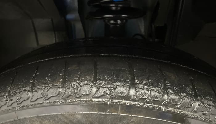 2022 Renault TRIBER RXZ, Petrol, Manual, 37,527 km, Left Front Tyre Tread