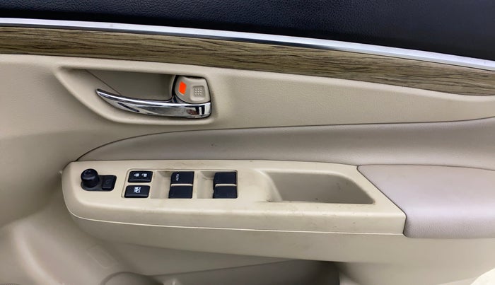 2018 Maruti Ciaz ALPHA 1.5 SHVS PETROL, CNG, Manual, 80,168 km, Driver Side Door Panels Control