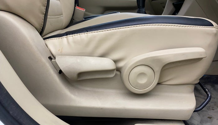 2018 Maruti Ciaz ALPHA 1.5 SHVS PETROL, CNG, Manual, 80,168 km, Driver Side Adjustment Panel