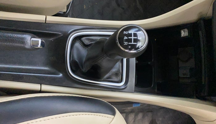 2018 Maruti Ciaz ALPHA 1.5 SHVS PETROL, CNG, Manual, 80,168 km, Gear Lever