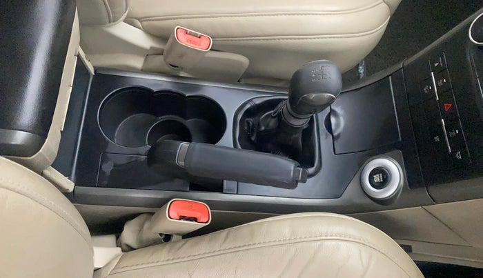 2015 Mahindra XUV500 W10 AWD, Diesel, Manual, 89,696 km, Gear Lever