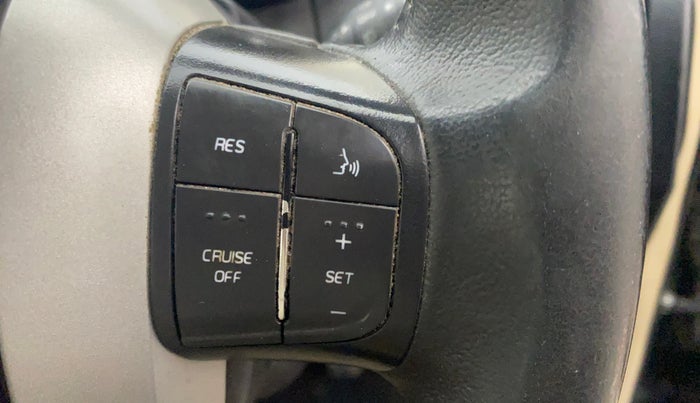 2015 Mahindra XUV500 W10 AWD, Diesel, Manual, 89,696 km, Adaptive Cruise Control