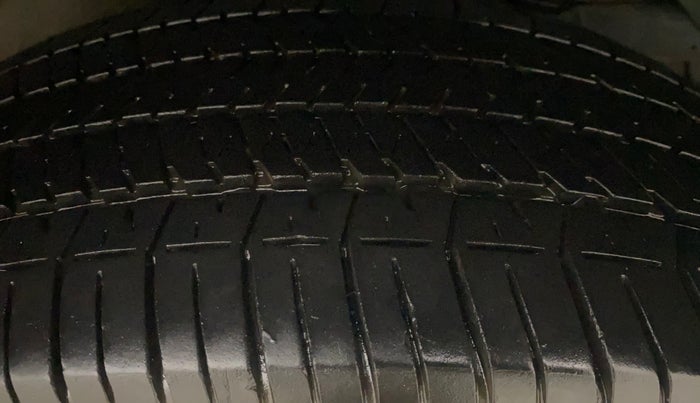 2015 Mahindra XUV500 W10 AWD, Diesel, Manual, 89,696 km, Left Rear Tyre Tread