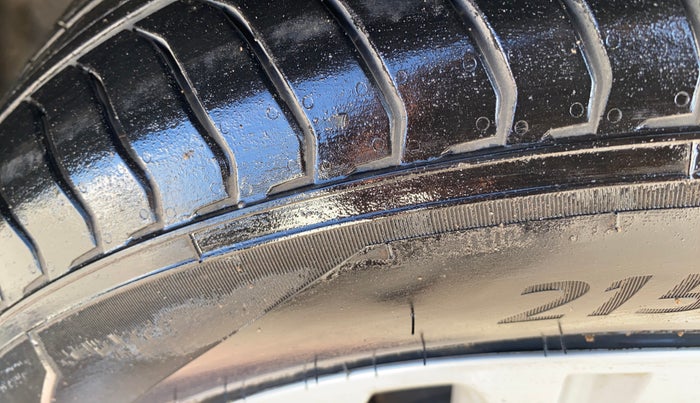 2020 KIA SONET HTX 1.0 IMT, Petrol, Manual, 58,454 km, Right Front Tyre Tread