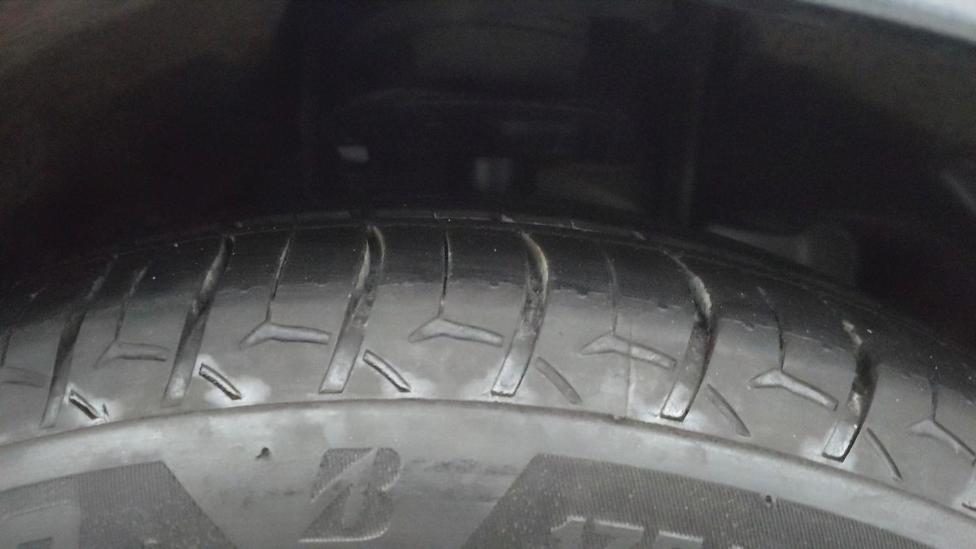 2020 Tata TIGOR XZA PLUS PETROL, Petrol, Automatic, 54,204 km, Right Front Tyre Tread
