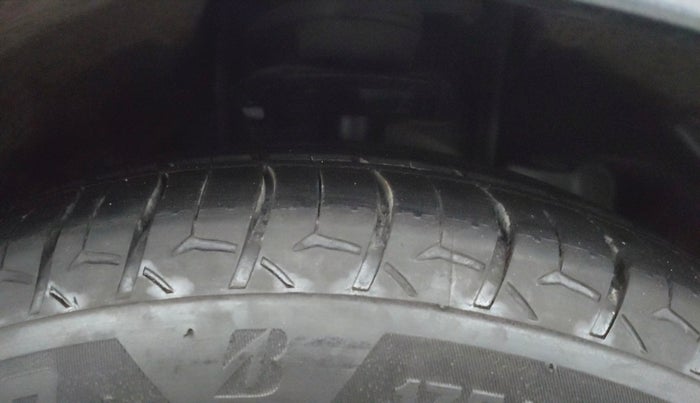 2020 Tata TIGOR XZA PLUS PETROL, Petrol, Automatic, 54,204 km, Right Front Tyre Tread