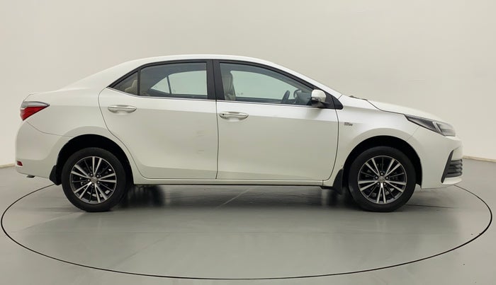 2018 Toyota Corolla Altis GL PETROL, Petrol, Manual, 97,088 km, Right Side View