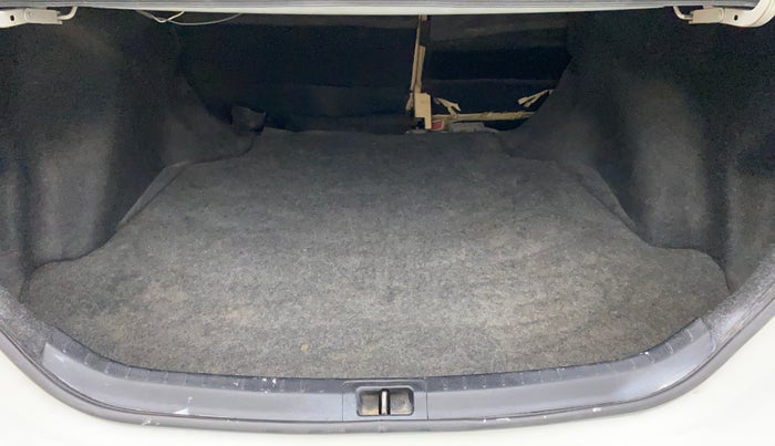 2018 Toyota Corolla Altis GL PETROL, Petrol, Manual, 97,088 km, Boot Inside